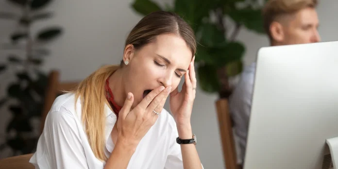 كيف يحافظ الموظفون على صحتهم النفسية وسط ضغوط العمل المتزايدة؟
