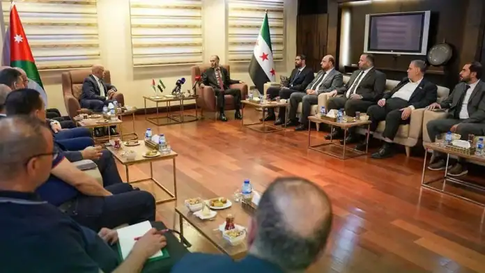 وفد اقتصادي أردني يبحث في دمشق تسهيل حركة البضائع وتنشيط التجارة مع سوريا