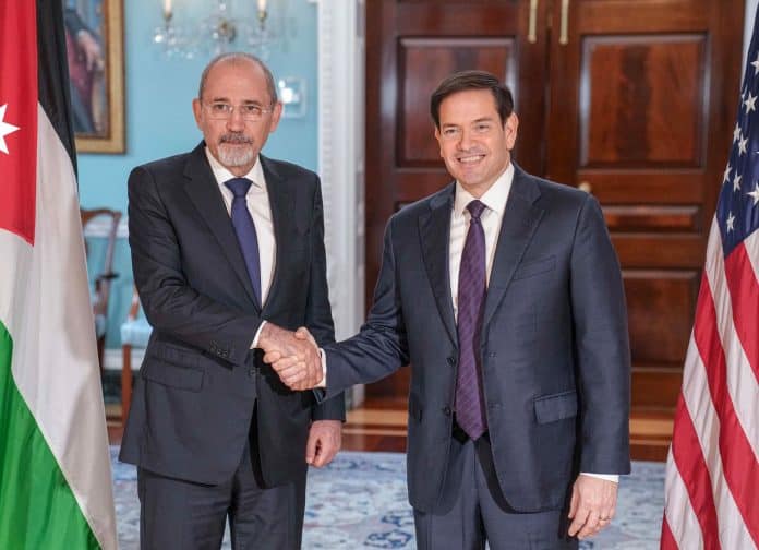 أيمن الصفدي: بحثنا مع الولايات المتحدة وقف النار في غزة وإنهاء التصعيد في الضفة