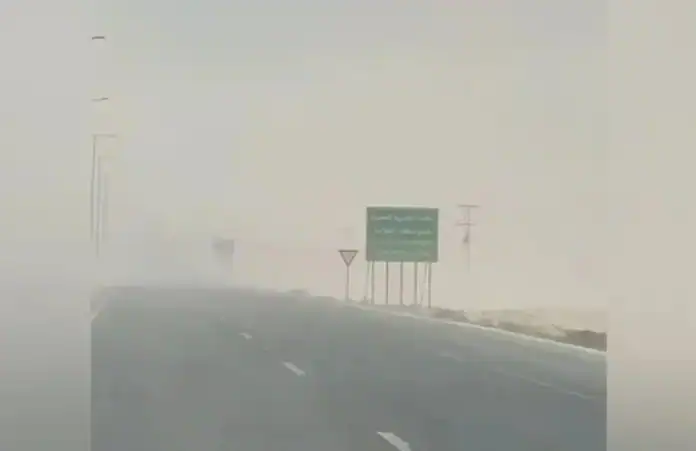 الأردن: موجات غبارية على الطرق الصحراوية وتحذيرات للسائقين