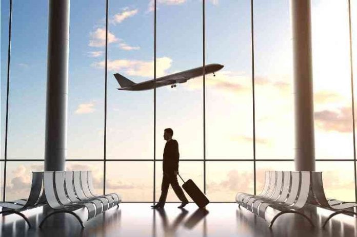 الأردنيون أنفقوا 195.6 مليون دولار على السياحة الخارجية في حزيران رغم تراجع الإنفاق الشهري