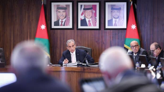 الحكومة تقرّ أسسًا جديدة لمنح الجنسية أو الإقامة للمستثمرين في الأردن
