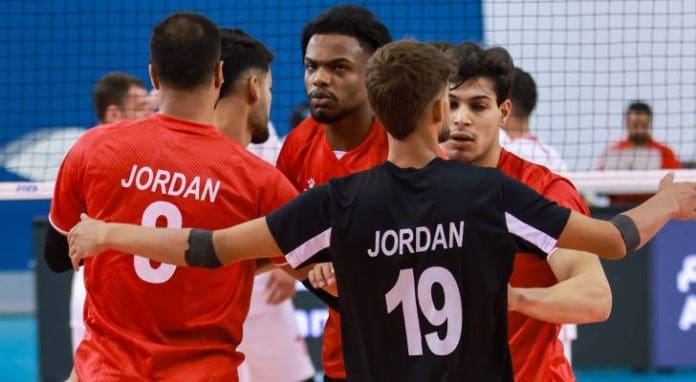 منتخب الطائرة يهزم لبنان ويتصدر مجموعته في بطولة غرب آسيا