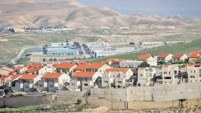 بينها بريطانيا وفرنسا.. 21 دولة تطالب بإلغاء خطة الاستيطان في الضفة