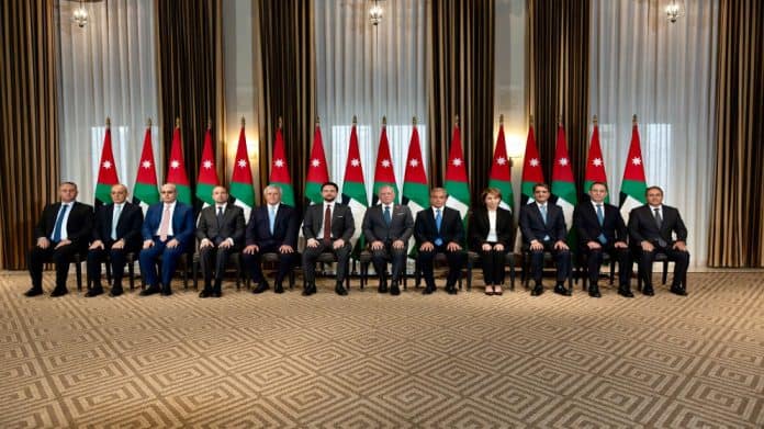 إرادة ملكية بالموافقة على تعديل وزاري في حكومة جعفر حسان (أسماء)