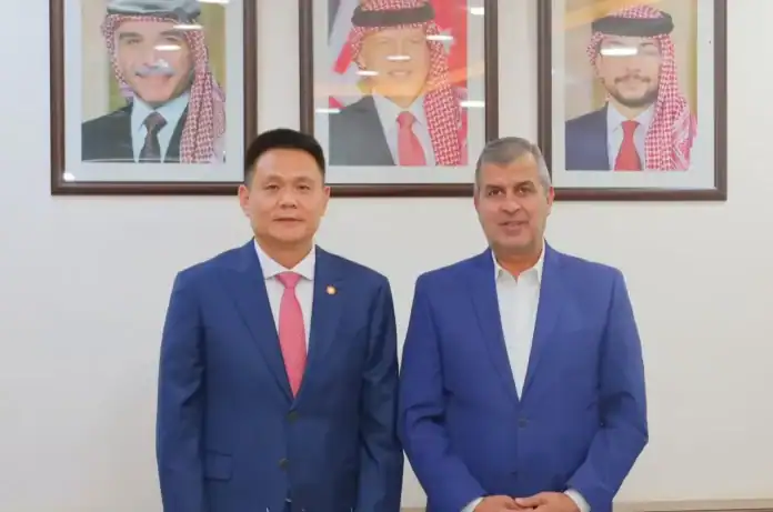 شركة صينية تدرس جدوى مشروع الهيدروجين الأخضر في الأردن بكلفة 1.155 مليار دولار