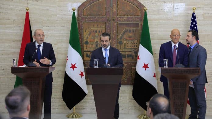 وزير الخارجية: الأردن يقف مع سوريا ويرفض أي تدخل في شؤونها الداخلية