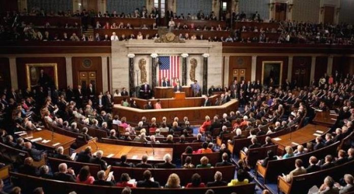 رويترز: أعضاء بمجلس الشيوخ الأمريكي يطرحون قراراً للاعتراف بدولة فلسطين