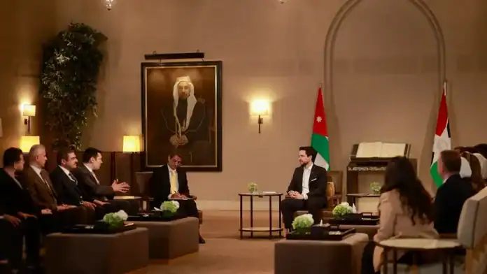 ولي العهد يلتقي الفائزين بجائزة الحسين بن عبد الله الثاني للعمل التطوعي