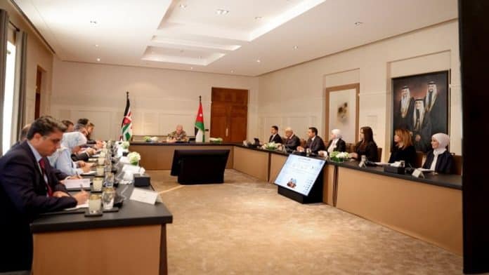 الملك عبدالله الثاني يدعو لفتح أسواق جديدة للصناعات الأردنية