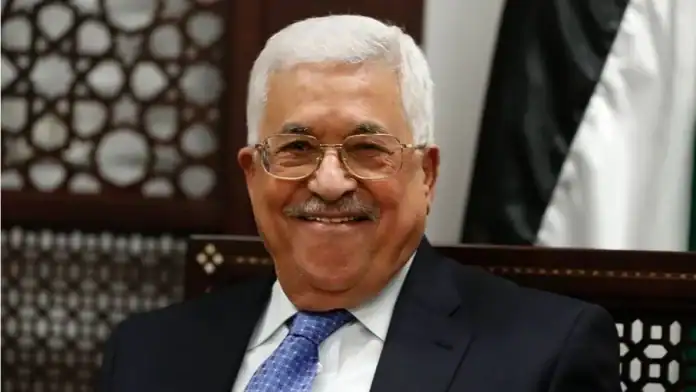 محمود عباس يستقبل بترحيب اتفاق وقف إطلاق النار في غزة ويؤكد على حل سياسي دائم