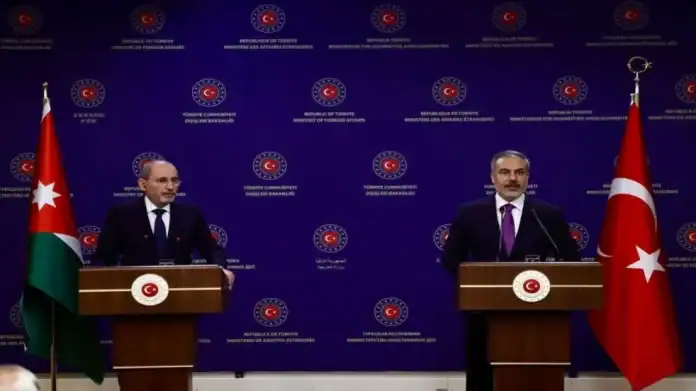 الصفدي وفيدان يناقشان تسهيل المساعدات الإنسانية إلى غزة وتعزيز وقف إطلاق النار