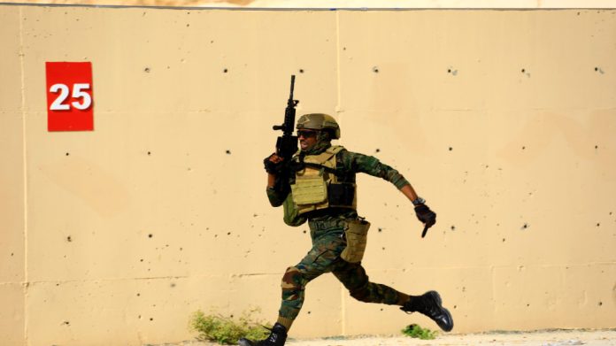 فريق الحرس الملكي يتصدر فئة «أفضل رامٍ» في مسابقة المحارب الدولية