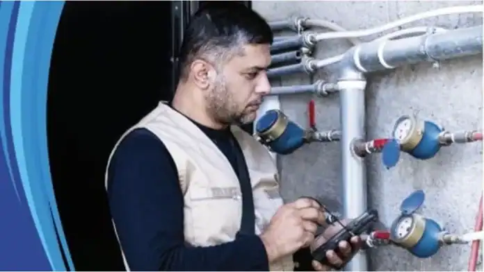 شركة مياه اليرموك تبدأ قراءة فعلية لعدادات إربد لتعزيز دقة الفواتير