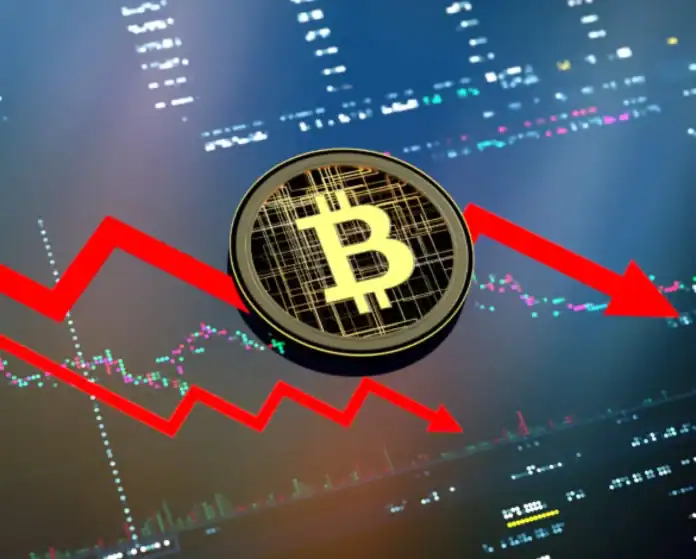 صدمة في سوق الكريبتو: البيتكوين يهوي دون 90 ألف دولار والمستثمرون في حالة ذُعر