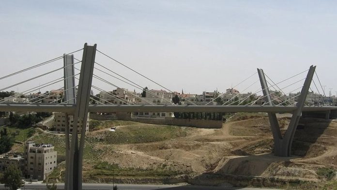 إدارة السير: إغلاق جسر عبدون المعلق الجمعة من 7 صباحاً إلى 2 ظهراً للصيانة