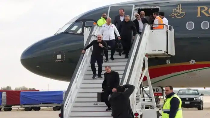 النشامى يعودون إلى أرض الوطن متوجين بفضية كأس العرب