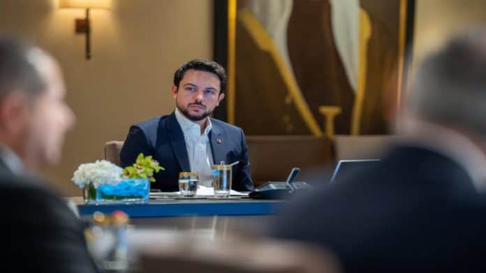 لقاء ملكي في قصر الحسينية: توجيهات بتعزيز العمل الحزبي وتنسيق الأولويات الوطنية