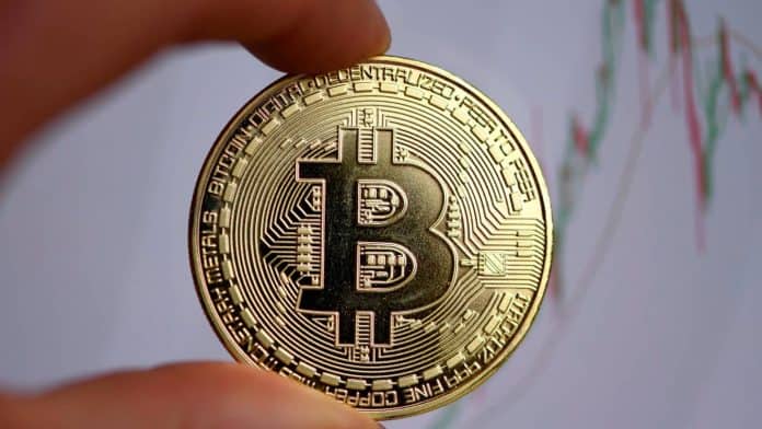 بداية خضراء بيتكوين تفتتح تداولات الأسبوع بثبات فوق مستوى 65,600 دينار