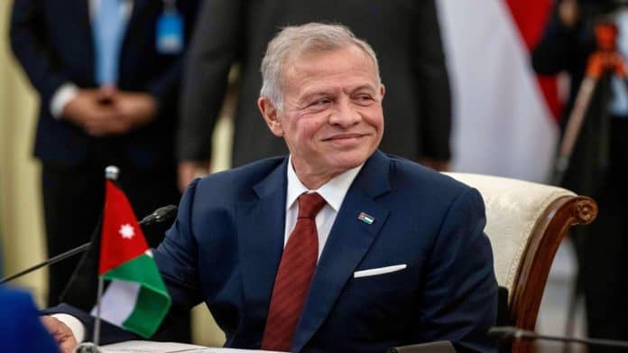 الملك يطفئ شمعته الـ 64.. مسيرة حافلة وتأهل تاريخي للمونديال