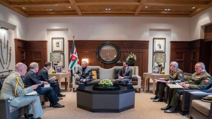 مباحثات أردنية فرنسية في قصر الحسينية