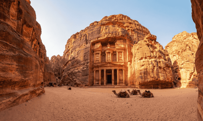 البترا تتصدر الوجهات: 263 ألف زيارة للمواقع السياحية في بداية العام