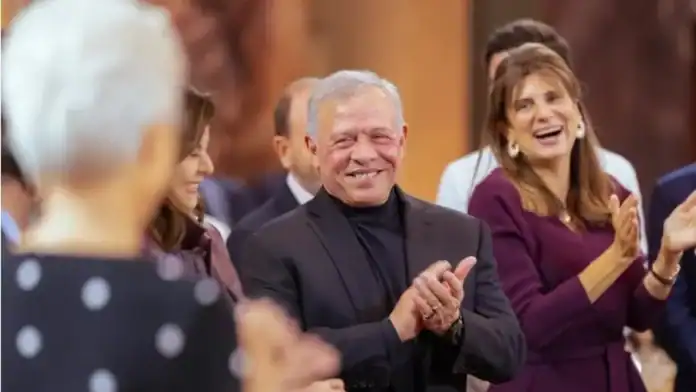 لقطات رمضانية للعائلة الهاشمية في قصر الحسينية