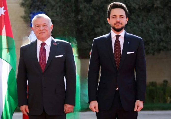 الملك وولي العهد يتلقيان التهاني بمناسبة حلول شهر رمضان