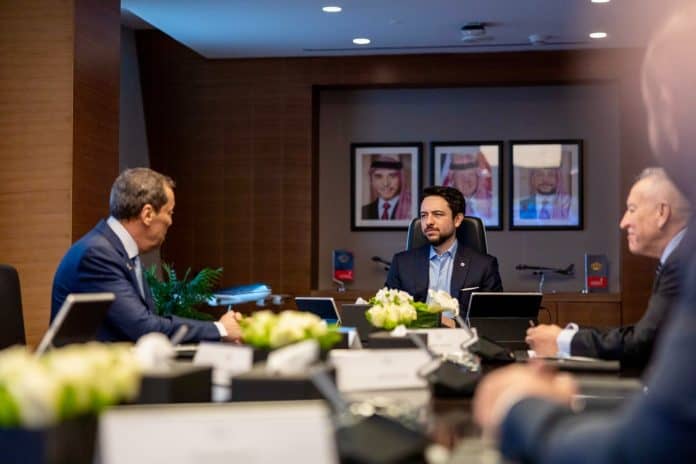 زيارة ولي العهد إلى مقر الخطوط الجوية الملكية الأردنية