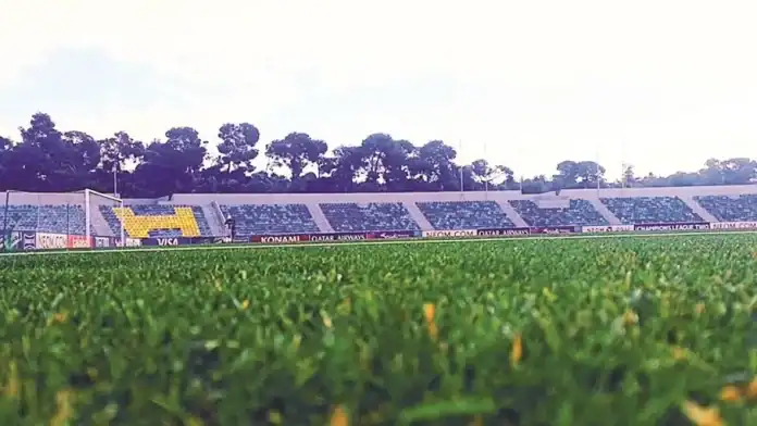 أندية المحترفين تطالب بتعويضات مالية إثر قرار غياب الجماهير