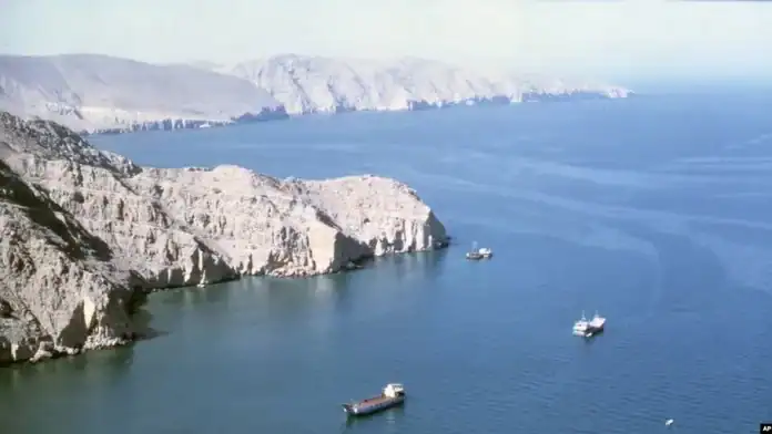 أزمة مضيق هرمز: شلل ملاحي يهدد استقرار الاقتصاد العالمي