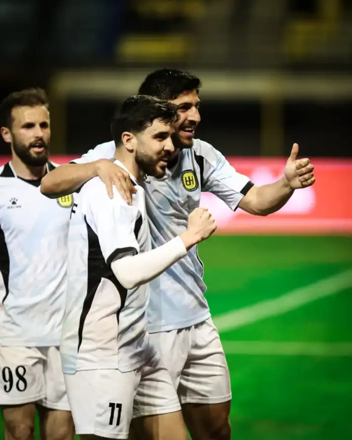 فريق الحسين يتصدر الدوري الأردني باكتساح السرحان برباعية نظيفة