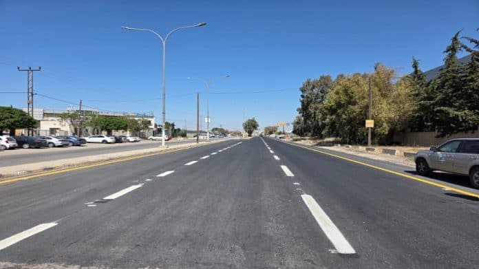 إنجاز مشروع صيانة وإعادة تأهيل طريق أم البساتين بالعاصمة