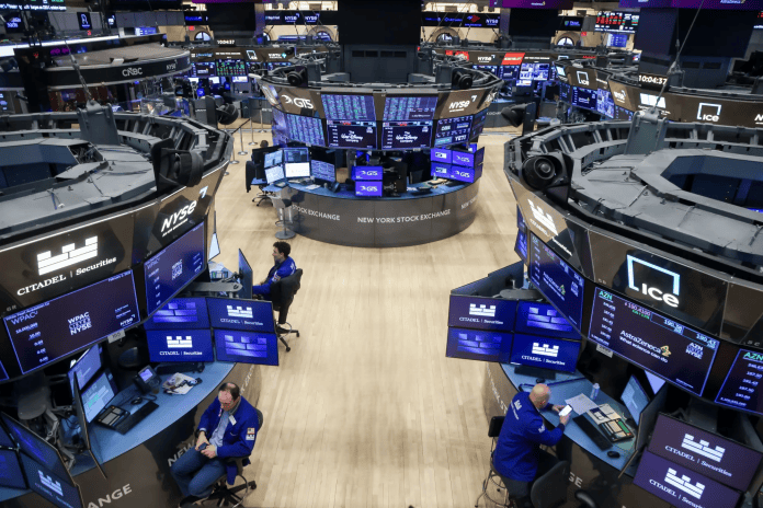 قفزة قوية في مؤشرات الأسهم الأميركية وتراجع حاد بأسعار النفط