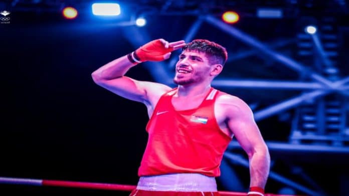 زياد عشيش يقتنص ذهبية آسيا للملاكمة متفوقاً على بطل العالم