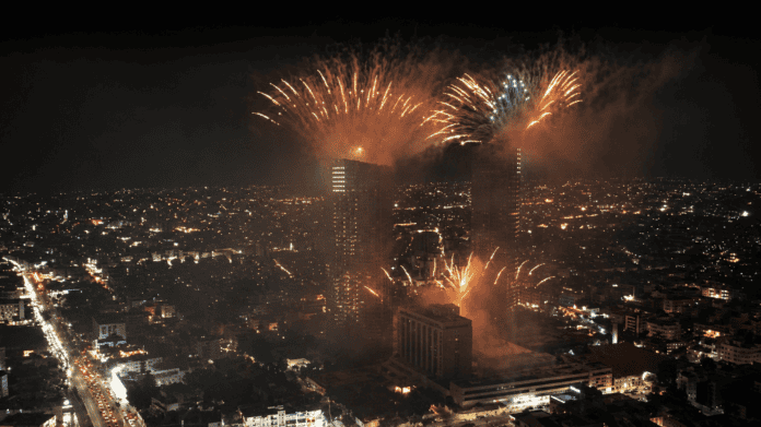 الألعاب النارية تضيء سماء عمّان في ذكرى الاستقلال الثمانين