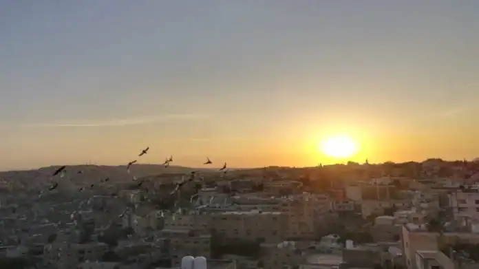 الأردن يستعد لاستقبال أول كتلة هوائية حارة نسبياً هذا الموسم