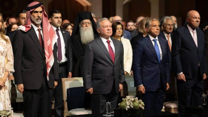 الملك عبدالله الثاني يفتتح جامعة المغطس الأرثوذكسية ويوجه بدعم مبادرة 2030