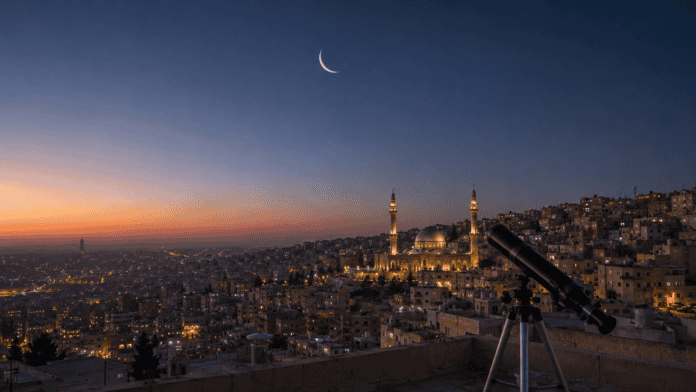 ترقب هلال شهر ذي الحجة ومؤشرات رؤيته بالعين المجردة يوم الأحد