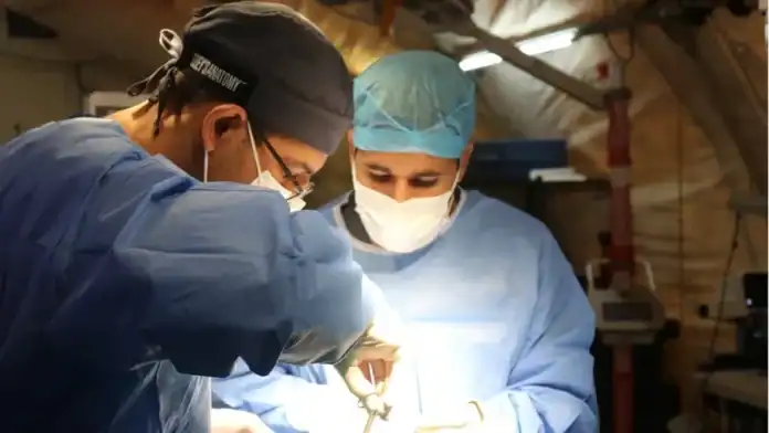 إنجاز طبي للمستشفى الميداني الأردني جنوب غزة باستئصال ورم معقد