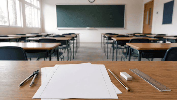 تباين آراء طلبة التوجيهي حول مستوى امتحان الرياضيات
