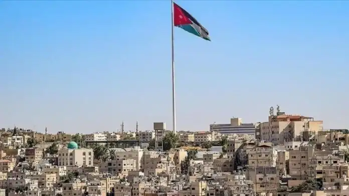 الجيش الأردني يعترض ويسقط 8 صواريخ إيرانية في أجواء المملكة