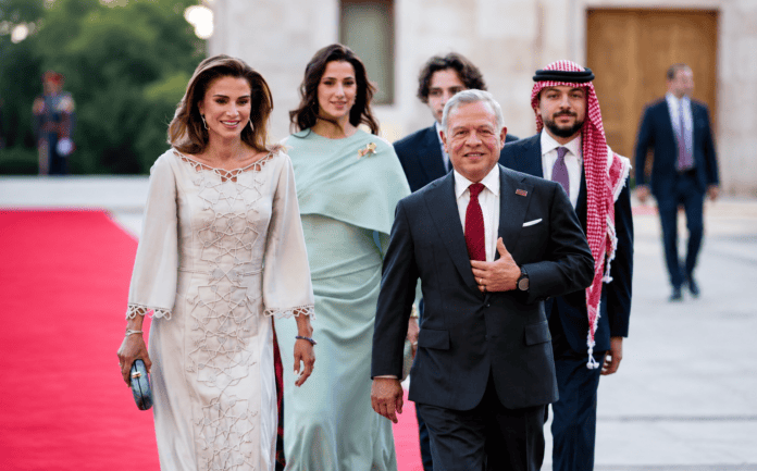 الملكة رانيا تحتفل بعيد ميلادها وسط إنجازات مستمرة لخدمة الأردن