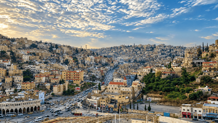 حالة الطقس في الأردن: أجواء معتدلة واستقرار يسبق تحولاً خريفياً الأربعاء