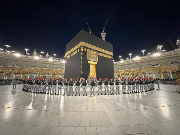 انطلاق مراسم غسل الكعبة المشرفة بحضور نائب أمير مكة