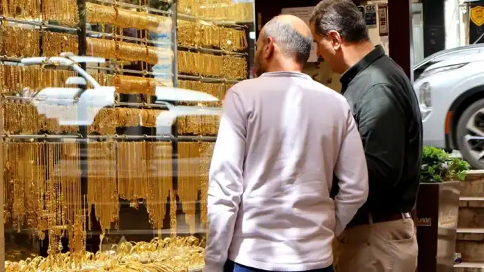 الذهب يسجل مستويات تاريخية جديدة في السوق المحلية