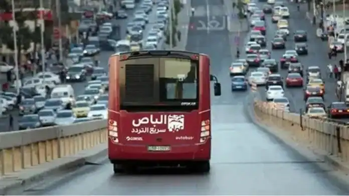 أمانة عمان تبدأ استحداث إشارات ضوئية مخصصة لباص سريع التردد