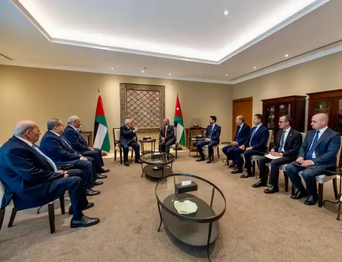 لقاء الملك عبدالله الثاني مع محمود عباس يؤكد دعم الأردن للقضية الفلسطينية