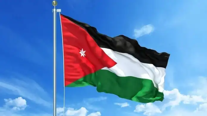 إلزام الأبنية القديمة بتركيب سارية العلم الأردني عند إصدار إذن إشغال