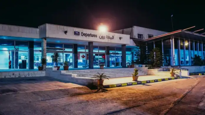 رئيس الوزراء جعفر حسان يعلن افتتاح مطار عمان المدني الشهر المقبل رئيس الوزراء جعفر حسان يعلن افتتاح مطار عمان المدني الشهر المقبل